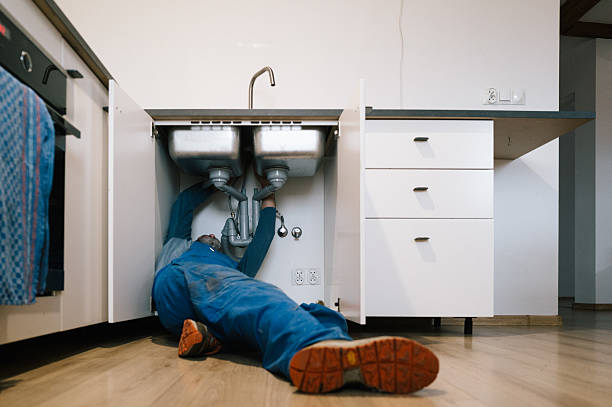 Professional Drain Cleaning technician working in Grandview, TN